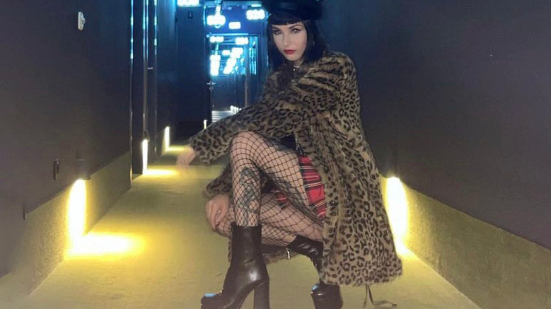 Enposh x Giorgia Soleri: Lo Stile Unico di Lara, Lo Stivaletto Alla Caviglia