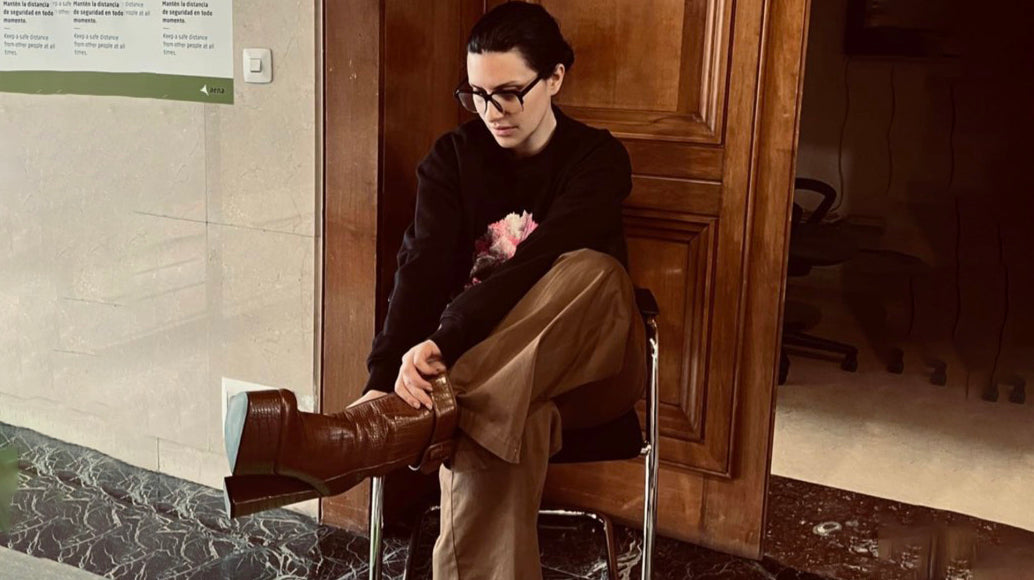 Laura Pausini e lo stile Enposh: la scelta perfetta con i tronchetti Broxy