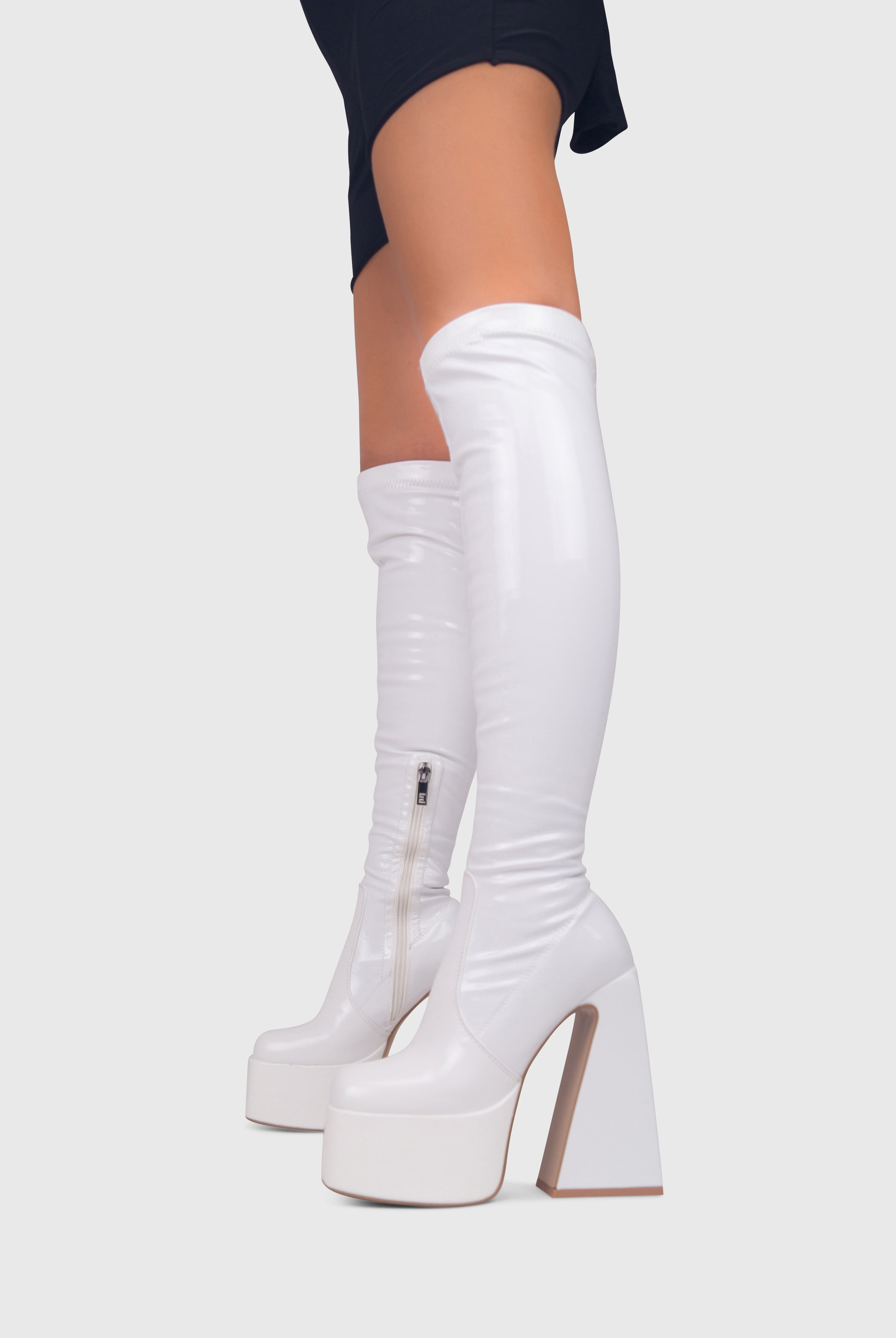 Stivali con plateau e tacchi alti bianco | ENPOSH