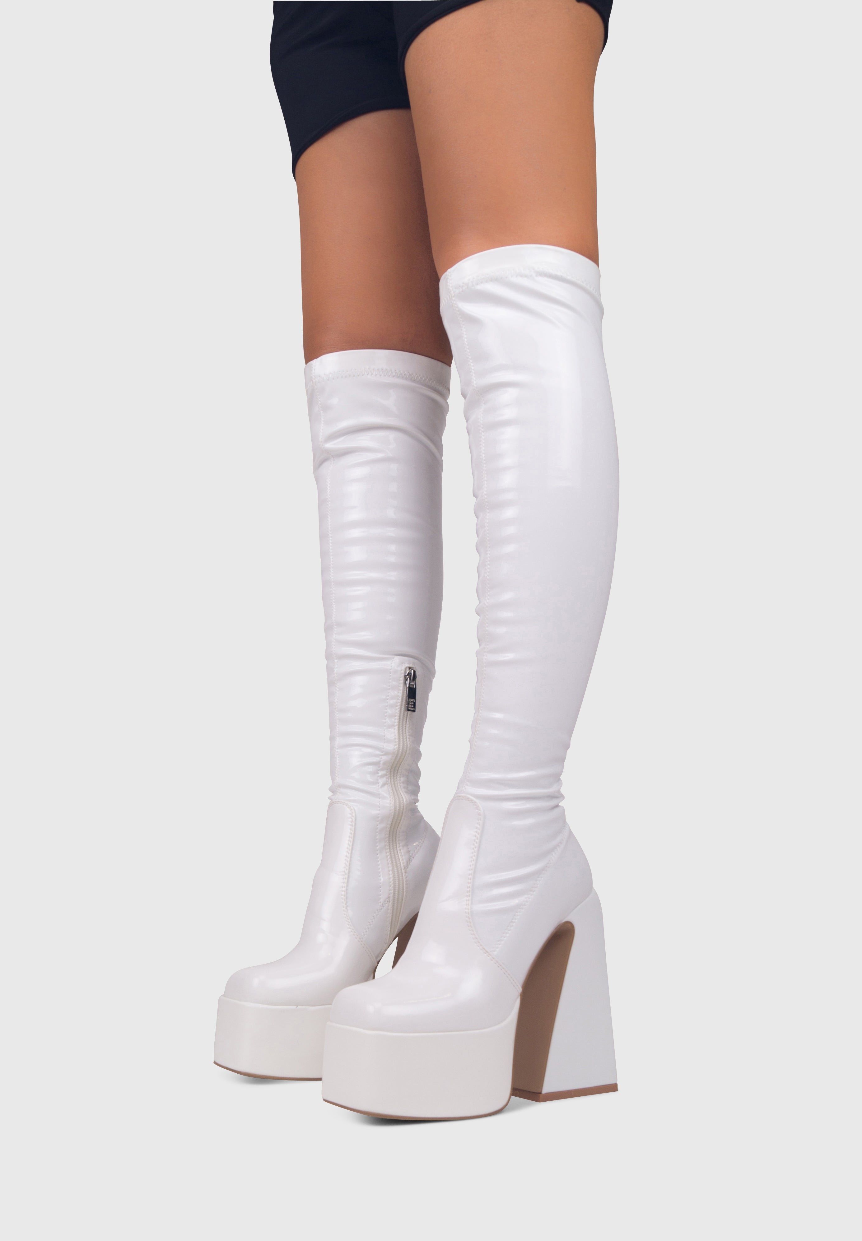 Stivali con plateau e tacchi alti bianco | ENPOSH