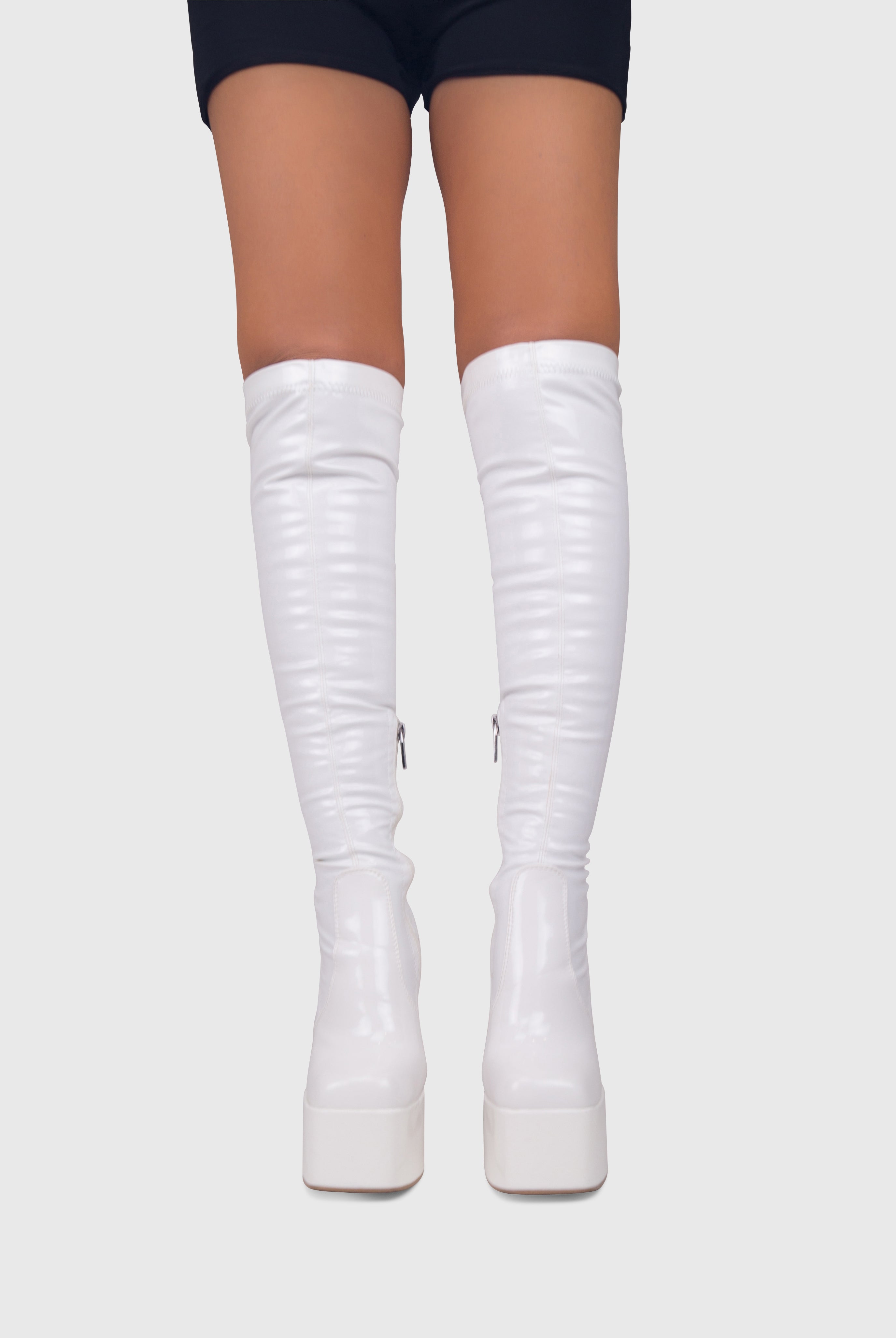 Stivali con plateau e tacchi alti bianco | ENPOSH