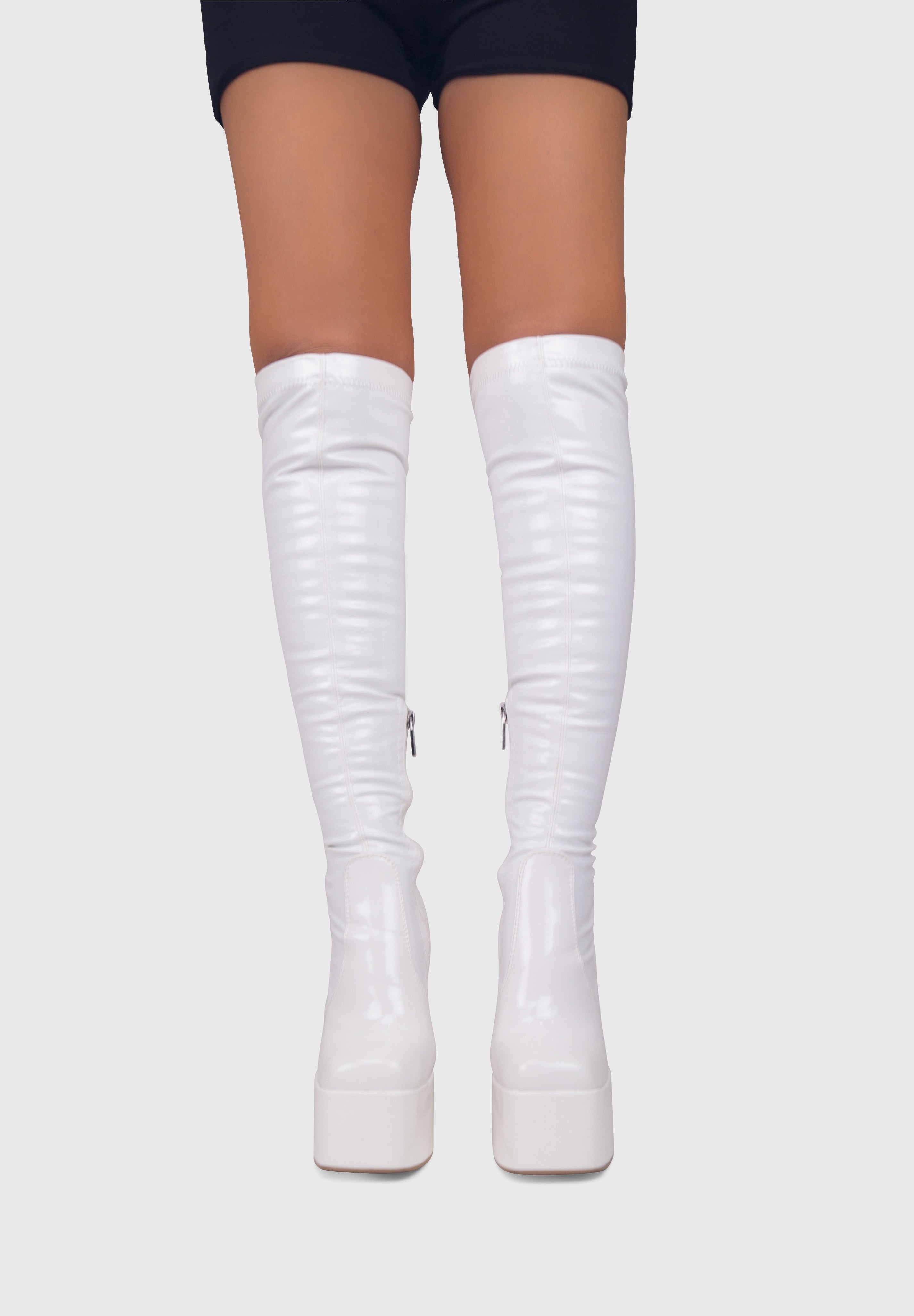 Stivali con plateau e tacchi alti bianco | ENPOSH